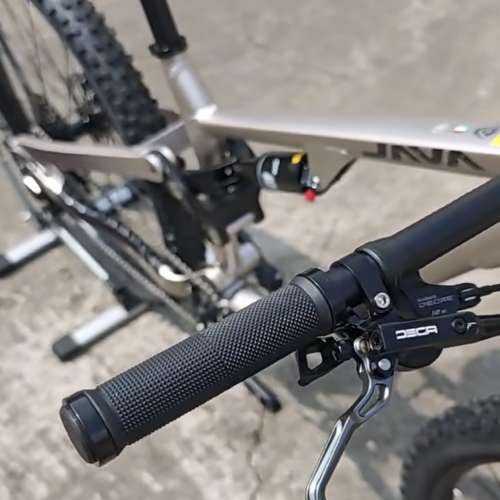 2025 JAVA SABBIA 12S 4活塞油剎 前29吋,後27.5吋輪組 軟尾 鋁合金山地車 送水架前...