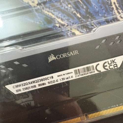 CORSAIR 海盗船 VENGEANCE RGB PRO DDR4 RAM 16GB 3600MHz cmw32gx4m2z3600c18 單RAM