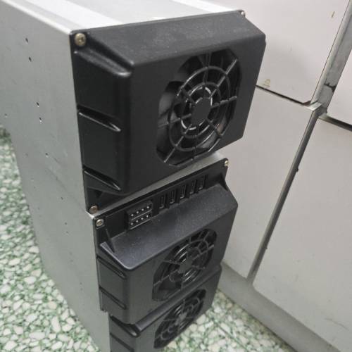 硬盤籠抽取架3個