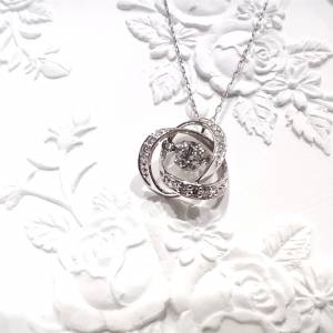 鉑金舞動鑽石頸鍊 P950 Dancing Diamond Necklace