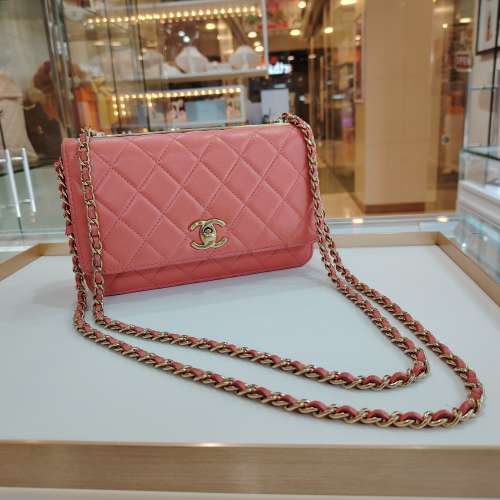 CHANEL Trendy CC Turn Lock Wallet On Chain Pink Color 香奈兒粉紅色Trendy CC系...