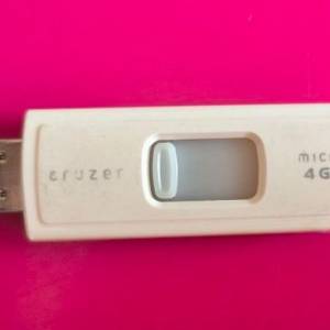 60%NEW SanDisk cruzer Micro USB Flash Drive U3 smart 4GB 手指