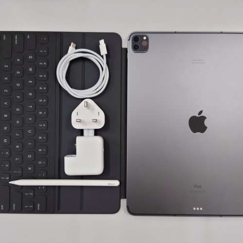 Apple iPad pro gen5 12.9' wifi+5G(*2TB*)連pencil 2及Smart Keyboard Folio(全套9...