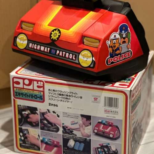 出售經典駕駛軚盤，除左可玩鴐駛外，仲有手咪可講野，有閃燈及響號，有意請pm我，謝謝