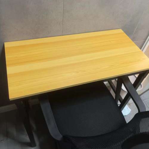 32英寸LED电视 书桌椅