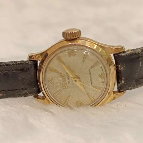 😜議價請移玉步No Bargain 😍 Vintage  swiss made「ESNIT」17jewels water proof