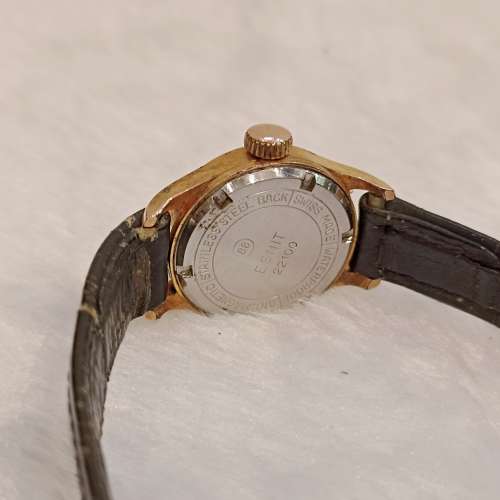 😜議價請移玉步No Bargain 😍 Vintage  swiss made「ESNIT」17jewels water proof