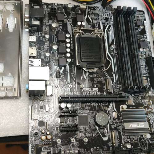 ASUS PRIME B250M-A Micro-ATX主版 (正版Window10Pro) Socket 1151 支援6、7代CPU