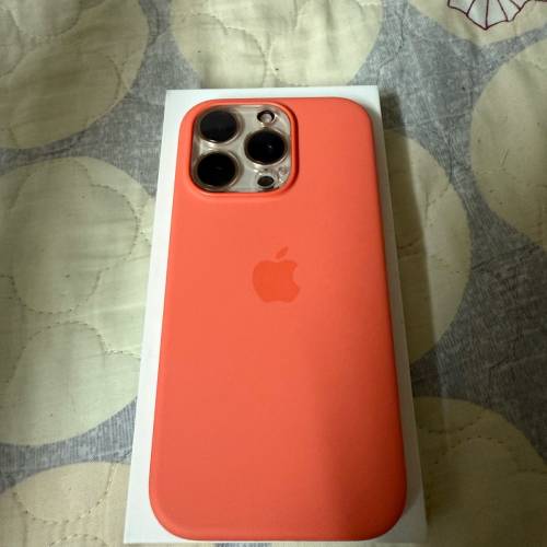 iPhone&nbsp;16&nbsp;Pro&nbsp;金色 512G