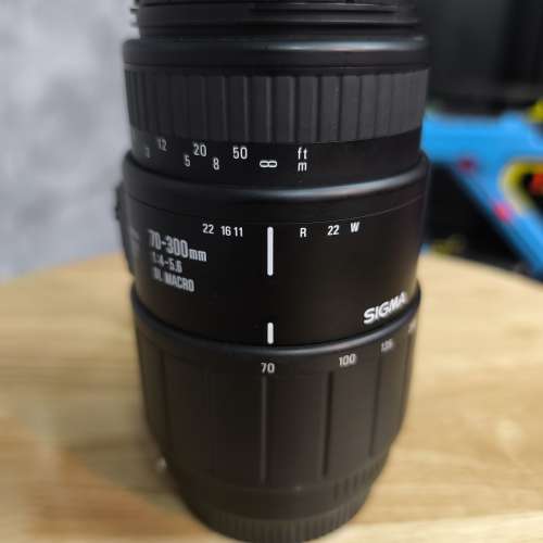 Sigma 70-300mm F4-5.6 DL MACRO Canon ok