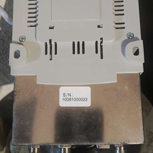 8 仔 強力電視天線放大器