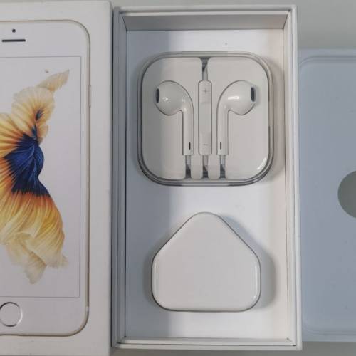 iPhone 6s 原裝盒及全新配件