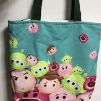 全新香港迪士尼樂園Tsum Tsum Disney 公仔動物拉鍊大袋