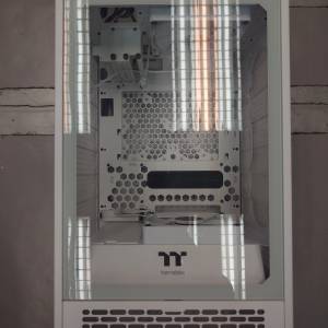Thermaltake Tower 200 matx pc case