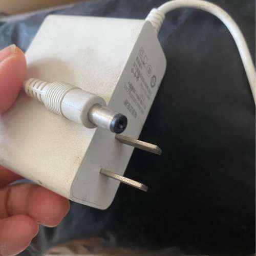 adapter 12V 2A