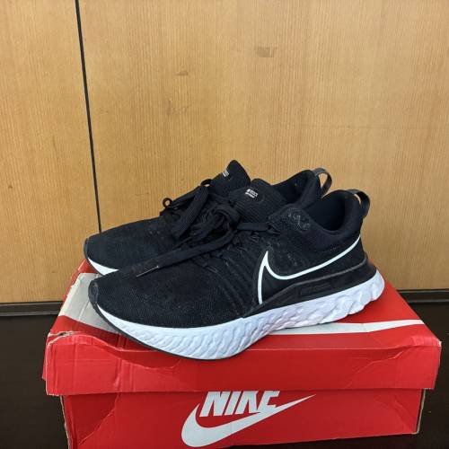 Nike Flyknit/ Zoom Type