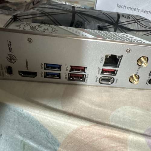 MSI B650 EDGE ITX 底板