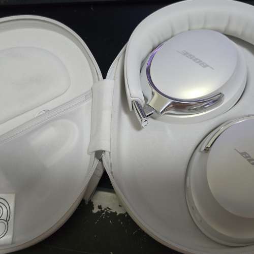 Bose Quietcomfort Ultra Headphones 60 周年鑽光紀念款