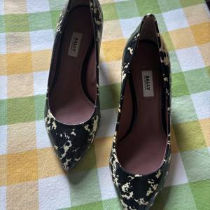 Bally 高跟鞋
