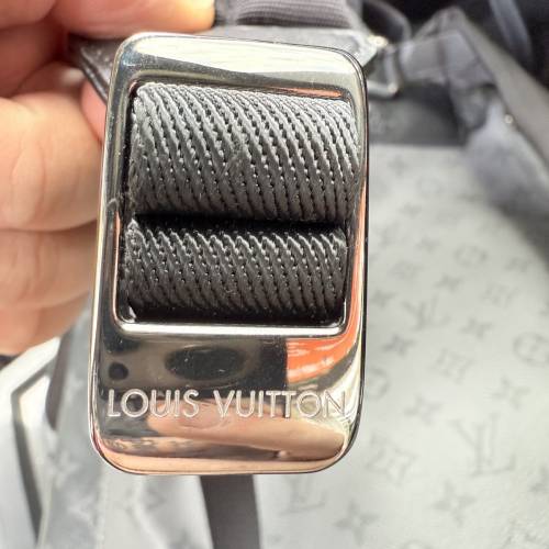 lv 男士背囊背包