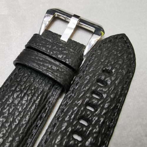 鯊魚皮黑色手工錶帶-扣位26mm