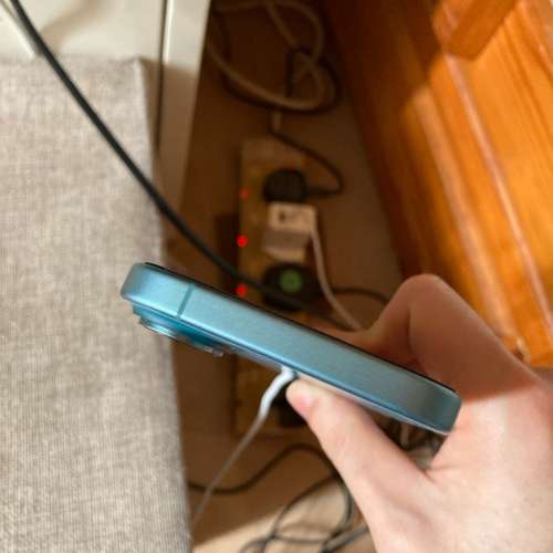 iPhone 16 128gb  美版 淨機 新淨 (抵用之選!)