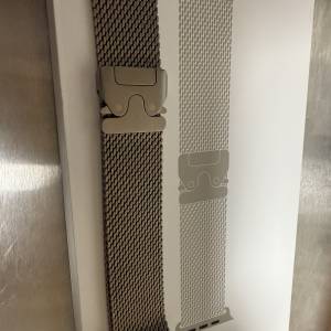 Apple Watch 46mm Titanium Milanese Loop