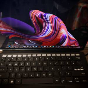 最後一放！ $1600 ASUS VivoBook 13 Slate OLED 可拆式 2-in-1 Window Tablet
