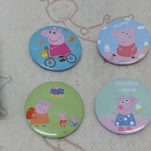 全新Peppa Pig襟章 徽章 掛飾 胸針 別針 胸章 扣章 襟針 扣針 Pins