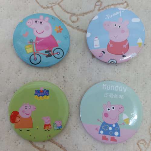 全新Peppa Pig襟章 徽章 掛飾 胸針 別針 胸章 扣章 襟針 扣針 Pins