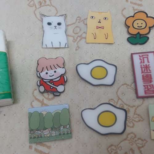 全新卡通襟章 徽章 掛飾 胸針 別針 胸章 扣章 襟針 扣針 Pins