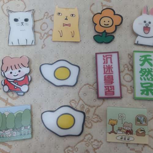 全新卡通襟章 徽章 掛飾 胸針 別針 胸章 扣章 襟針 扣針 Pins