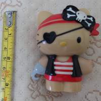 二手7-11 Hello Kitty On Stage 百變舞台造型公仔 Hello Kitty海盜公仔 擺設 珍藏...