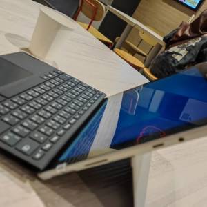 Surface Go (1st Gen)
Intel Pentium Gold Processor 4415Y 1.6G 4核芯。