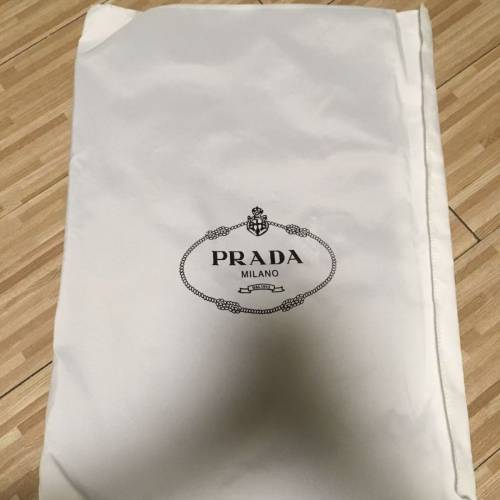 Prada 袋