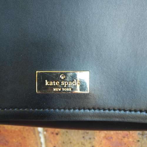 Classic Kate Spade crossbody leather bag