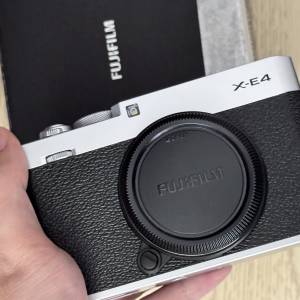 Fujifilm XE-4 body銀色