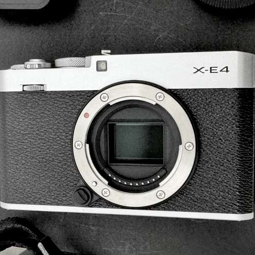 Fujifilm XE-4 body銀色