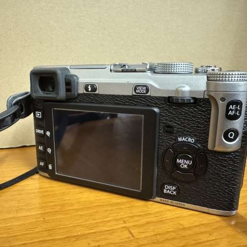 Fujifilm X-E1 銀色版相機淨機身  HK$1700