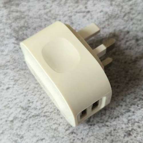 70%NEW ESF USB Power Adapter 5V 3A 雙位 充電器