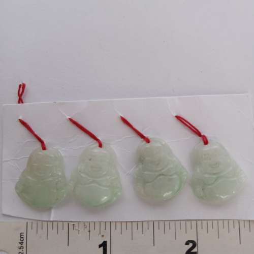 翡翠A玉迷你小佛公吊咀约15x18mm    好工圓滑好水頭，每個138元，一手4個共售380元...