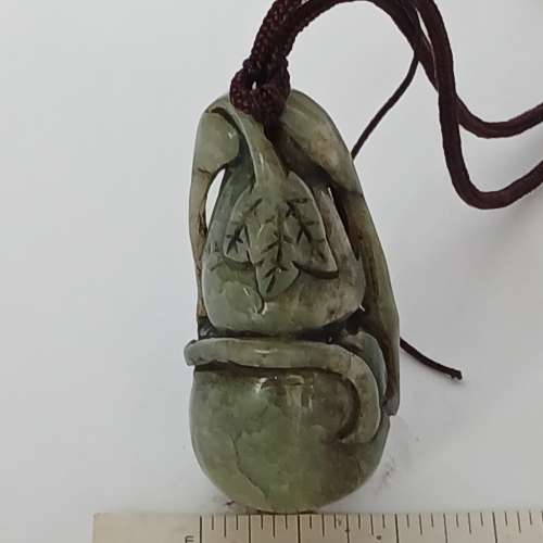 古玉幸運葫蘆擺件/吊件，高约2.5  吋，雙面雕刻，圓滑好水頭。no.D19.4.25