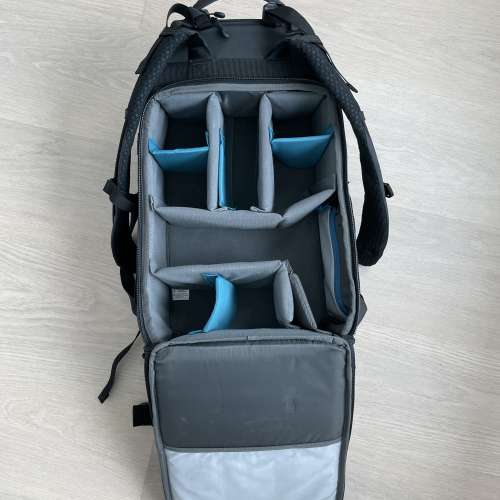 Like new Tenba Axis 24L V2 Backpack