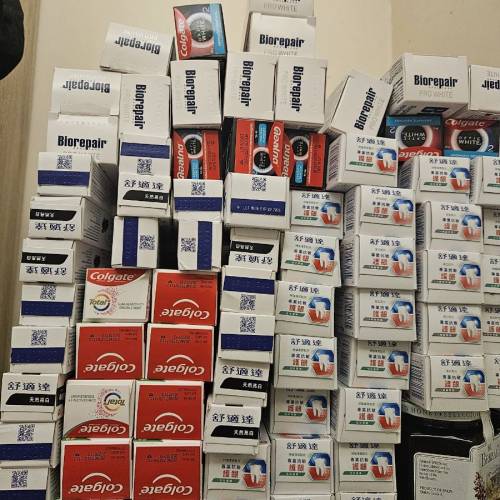 舒適達牙膏$100／5支，今日可以地鐵沿線各站，只限今日