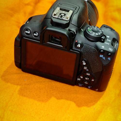 Canon 700D + 佳能 EFS 18-55 mm f/3.5-5.6 IS STM 18mm 55mm 18 55