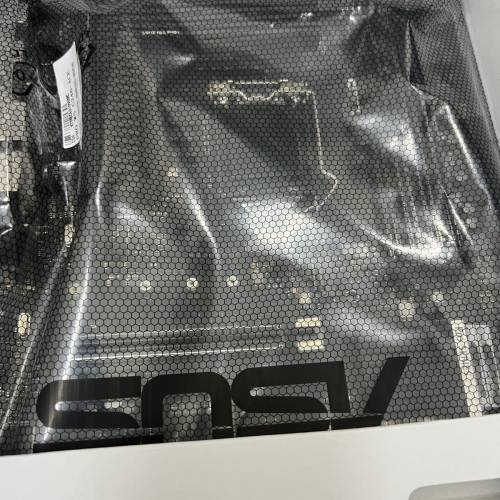 Pro WS C246-ACE高級主板支持Xeon