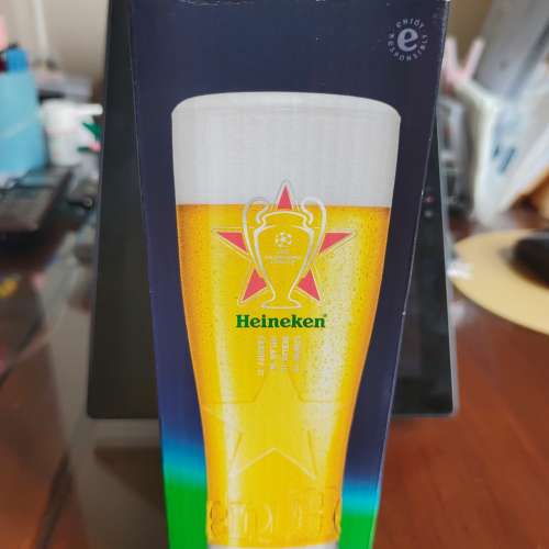 100% New 歐洲冠軍聯賽 (UEFA Champions League)紀念啤酒杯