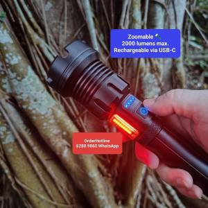 可變焦距強光電筒2000流明. 長續航時10400 mAh鋰電池. USB-C直接充電 Zoomable Fla...