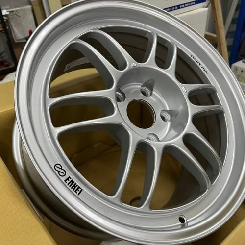 Enkei RPF1 日本鬥鈴