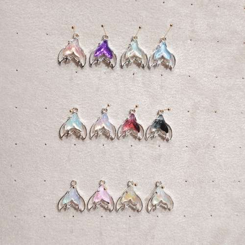 人魚姬琉璃珠手串 Glass Beads Bracelet With Mermaid Tail (Can add initial alph...